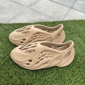 Yeezy Foam Runners - Adidas